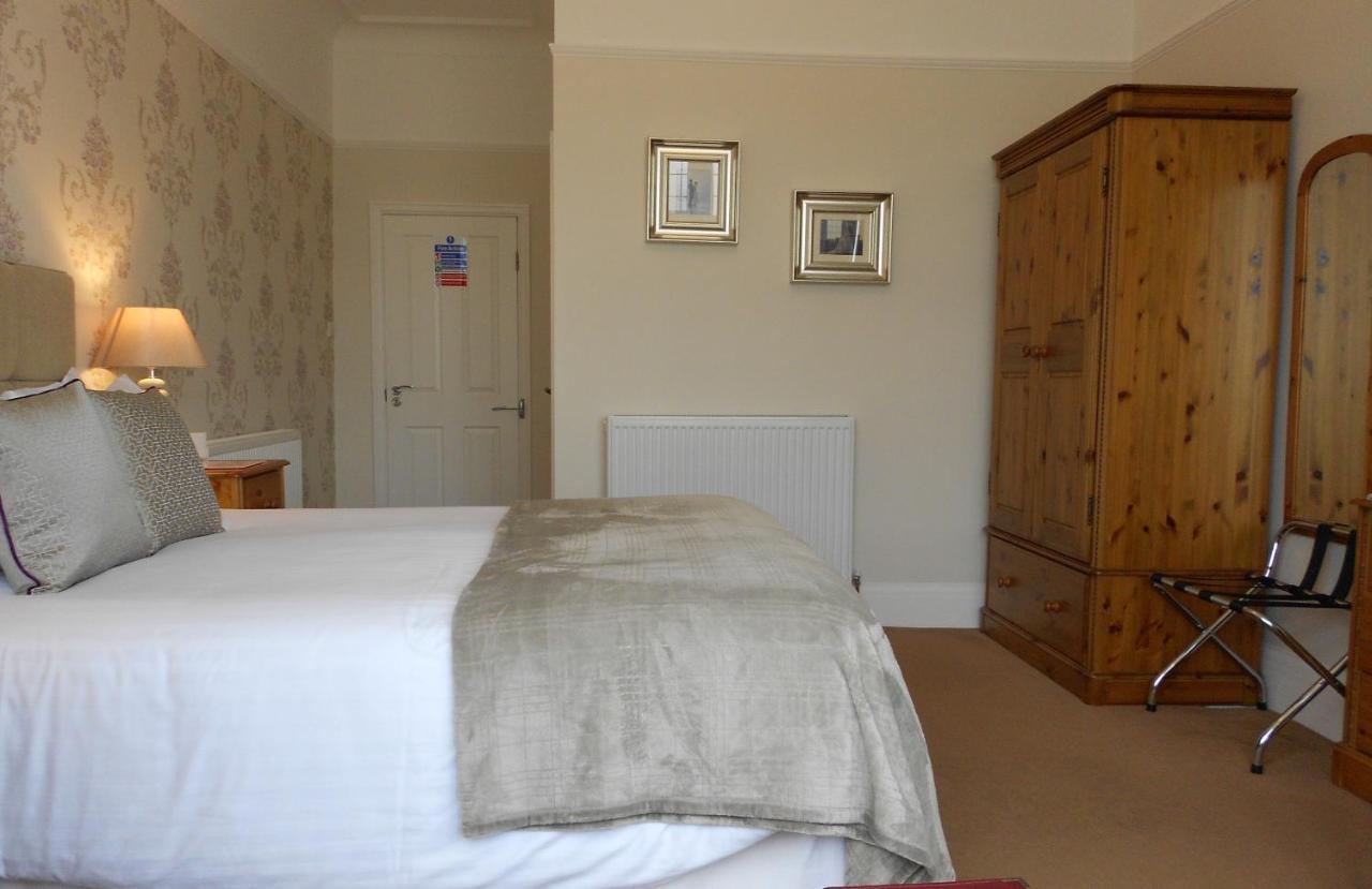 Between The Bays Exclusively For Adults